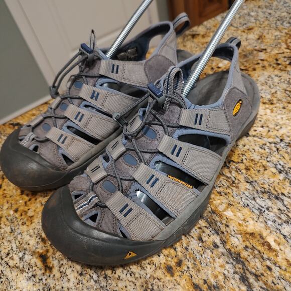 Keen Men's Newport H2 Sandals Size 9 US ID 395 PRH 03 - Picture 2 of 12